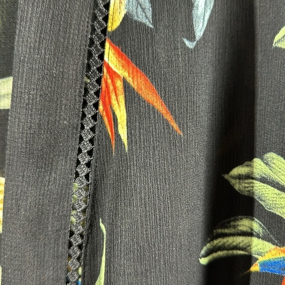 Kona Sol Short Sleeve Floral Swim Coverup, L/XL - Picture 5 of 8